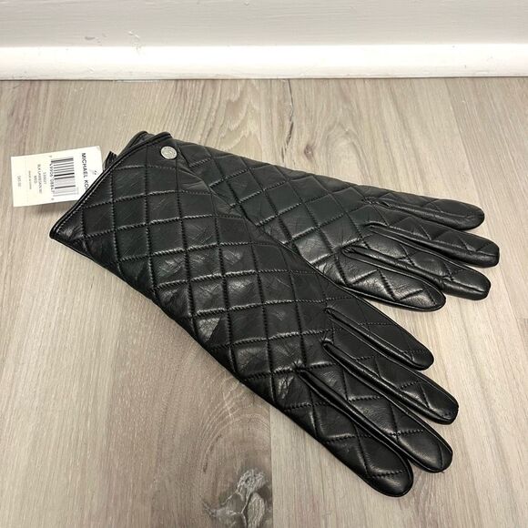 Michael Kors Gloves Women’s Medium Black Quilted Lambskin Leather Winter NWT - Picture 1 of 6